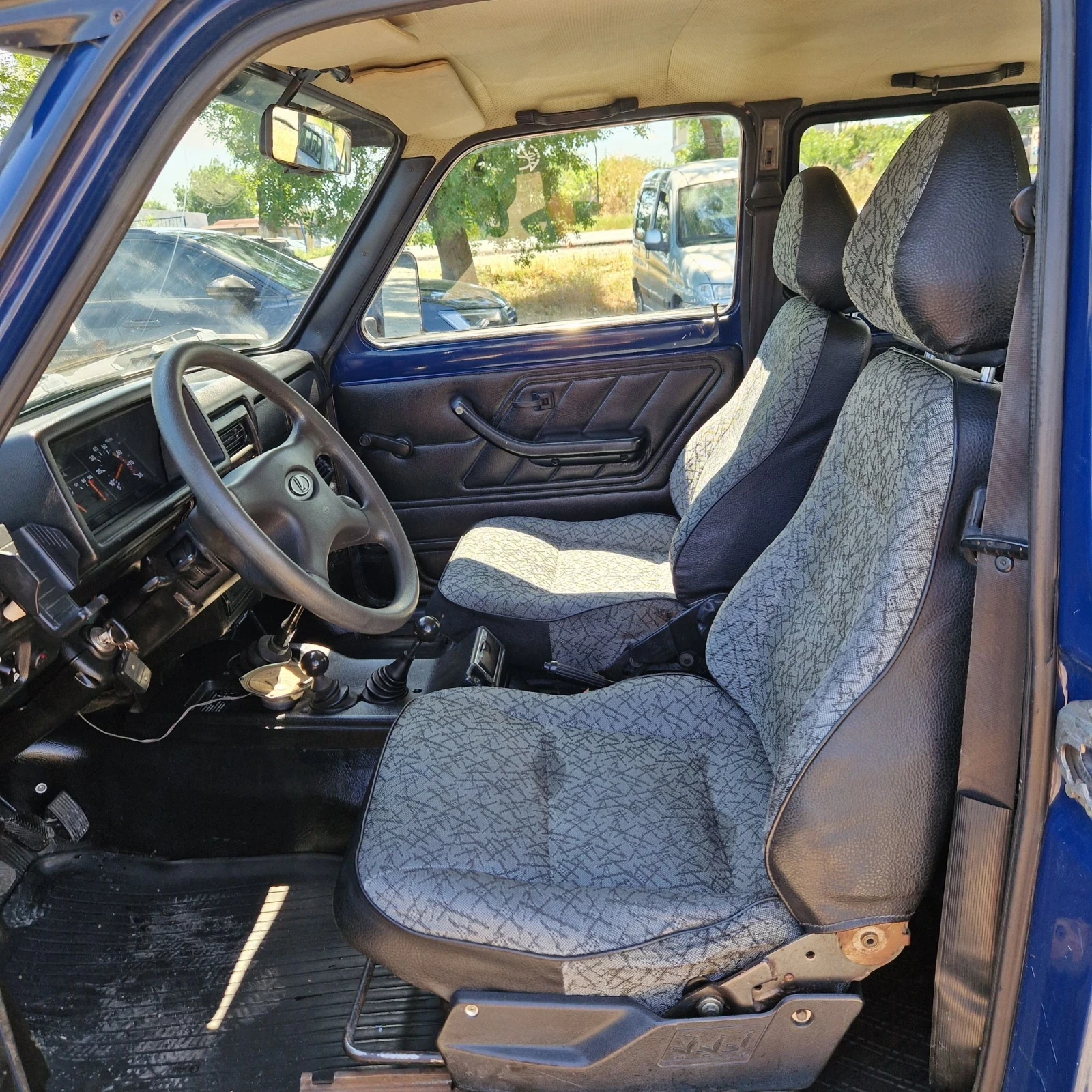 Lada Niva 1.7i КЛИМАТИК , снимка 11 - Автомобили и джипове - 55043534