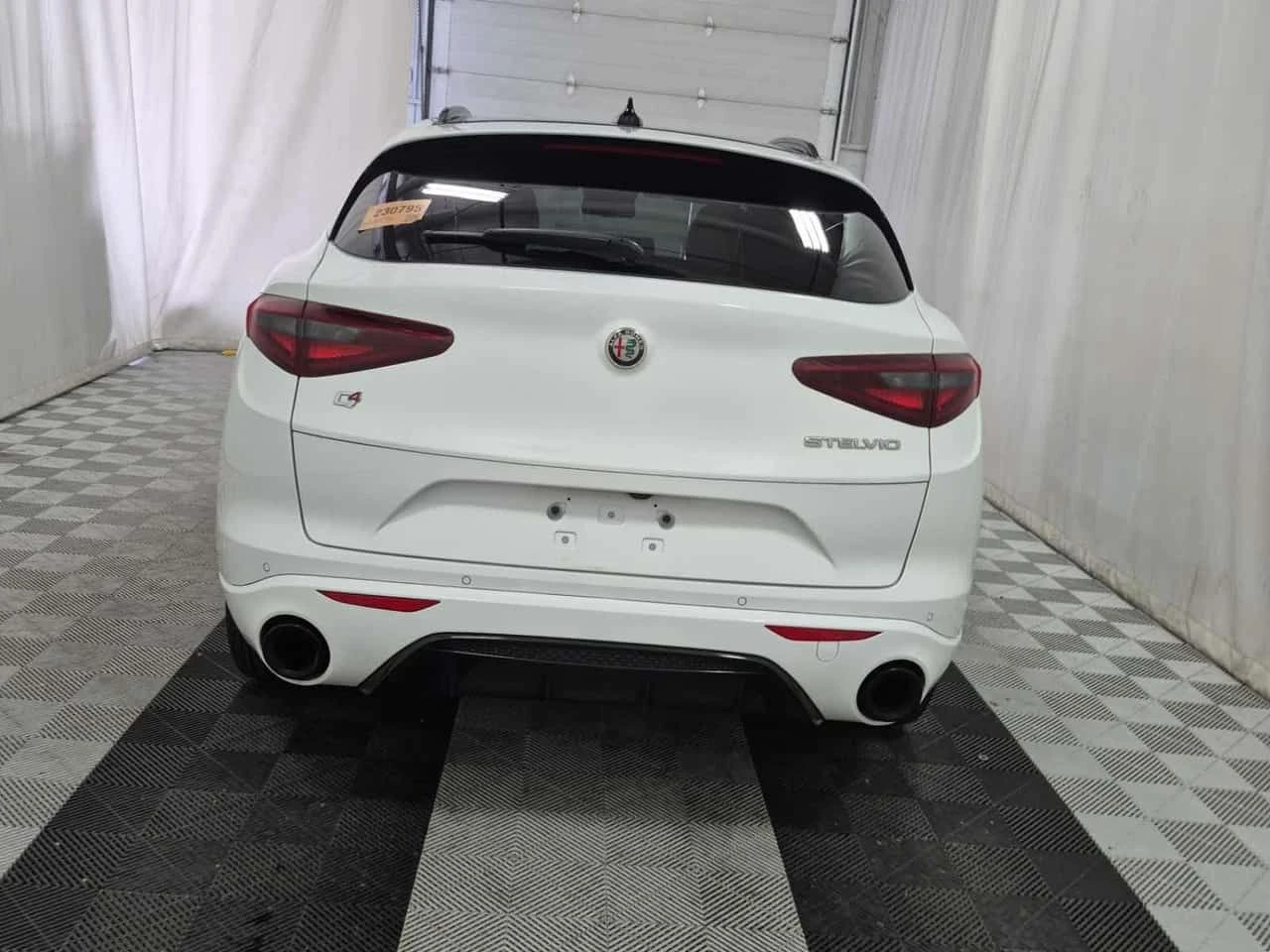 Alfa Romeo Stelvio * Veloce * АВТОКРЕДИТ БЕЗ ПЪРВОНАЧАЛНА ВНОСКА* , снимка 4 - Автомобили и джипове - 55587457