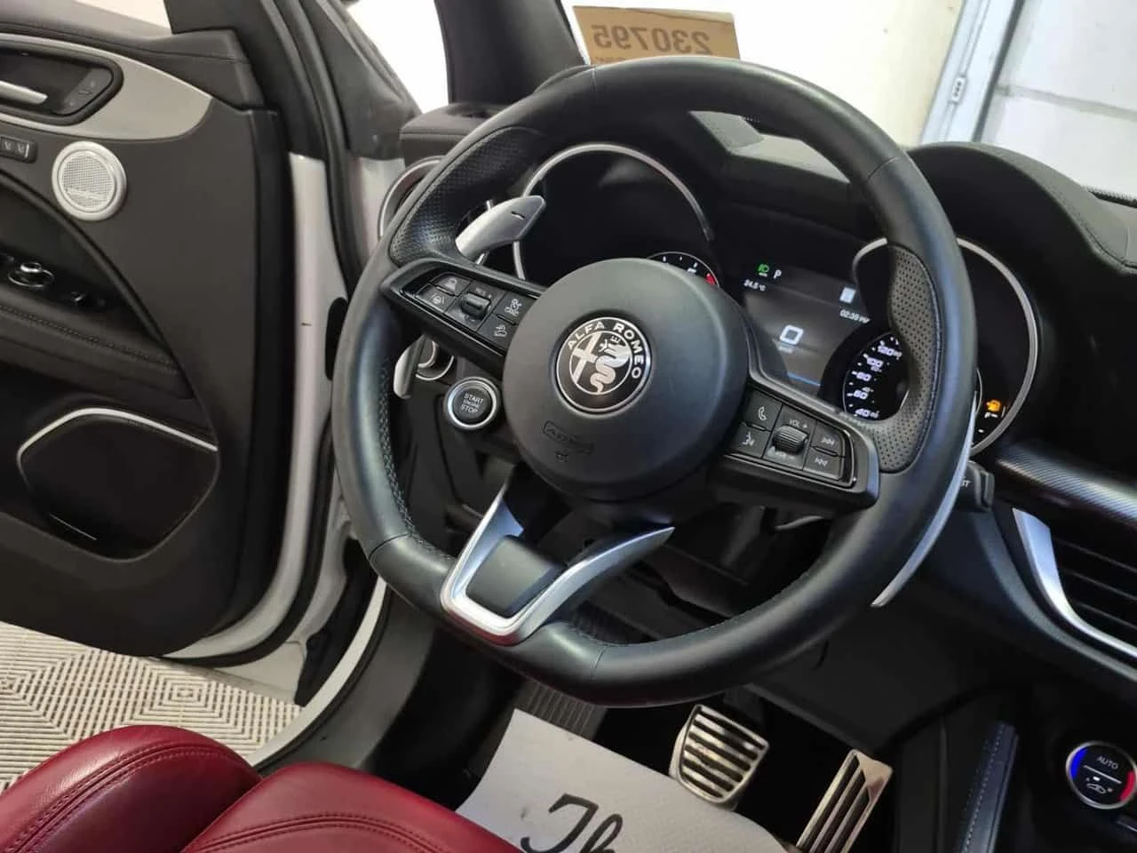 Alfa Romeo Stelvio * Veloce * АВТОКРЕДИТ БЕЗ ПЪРВОНАЧАЛНА ВНОСКА* , снимка 9 - Автомобили и джипове - 55587457