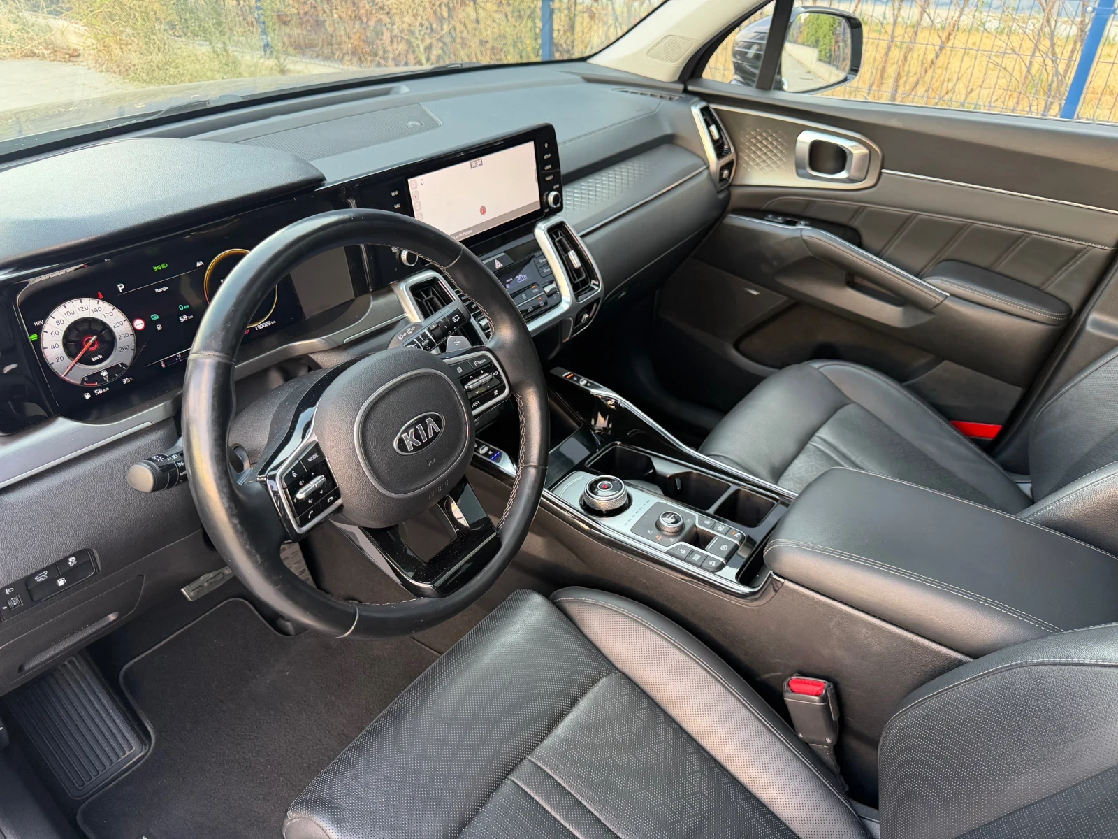 Kia Sorento 1.6 T-GDI PLUG-IN 265кс 4x4 /PLATINUM/ПАНО/360/6+ , снимка 6 - Автомобили и джипове - 55846162