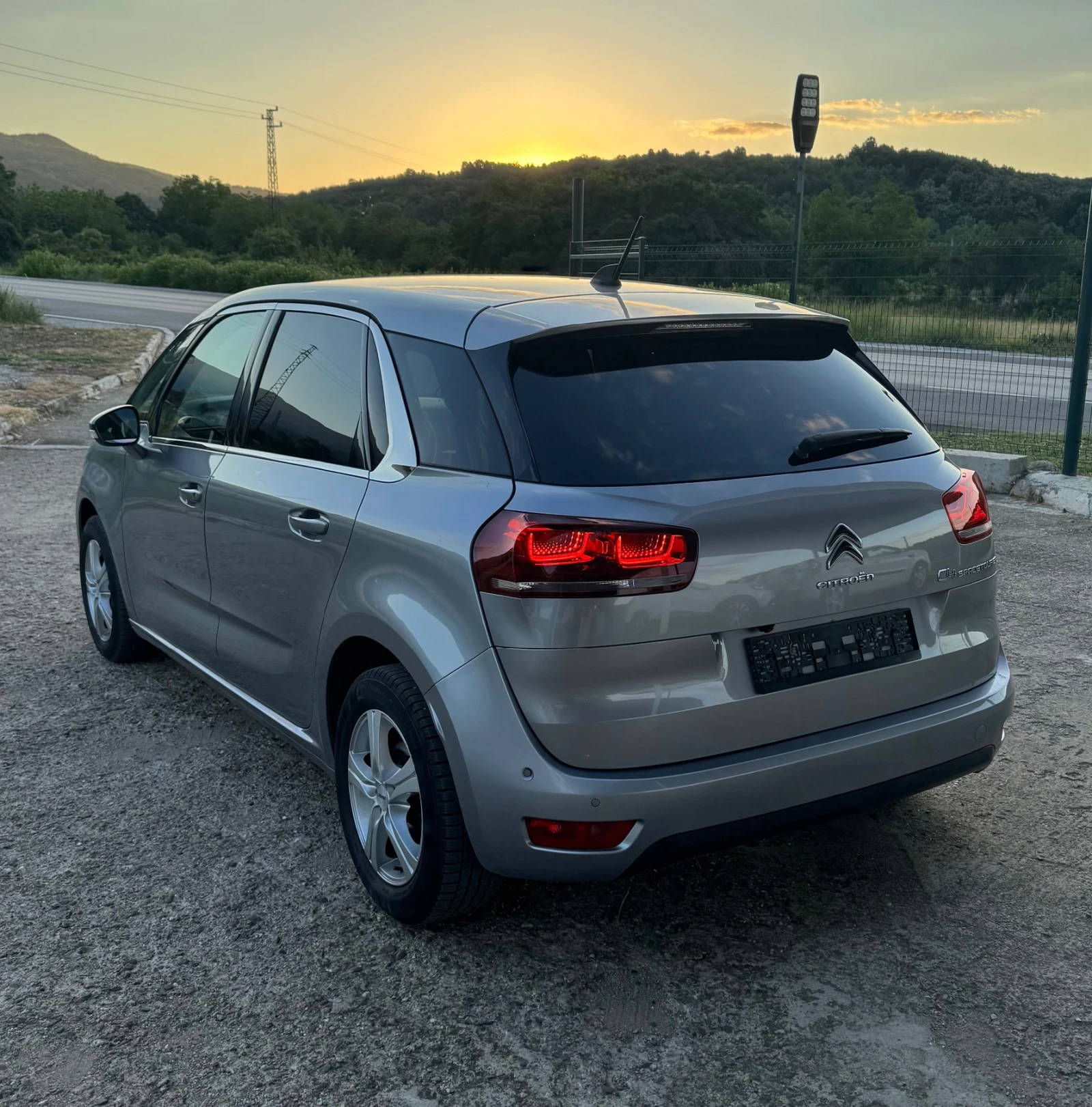 Citroen Spacetourer 89000�� | Mobile.bg � ����������� 6