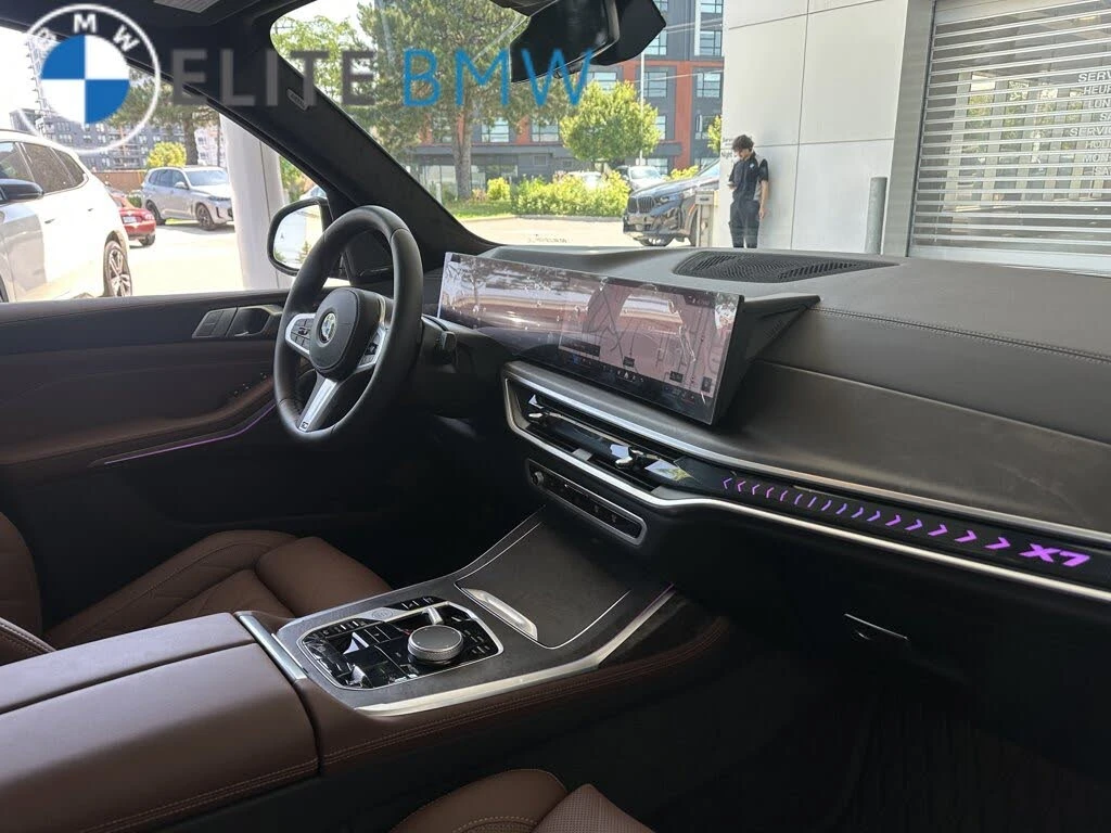 BMW X7 xDrive40i/M sport/ВЪЗДУХ/ПАНО/360/HUD/HARMAN/ADAP/, снимка 11 - Автомобили и джипове - 55941045