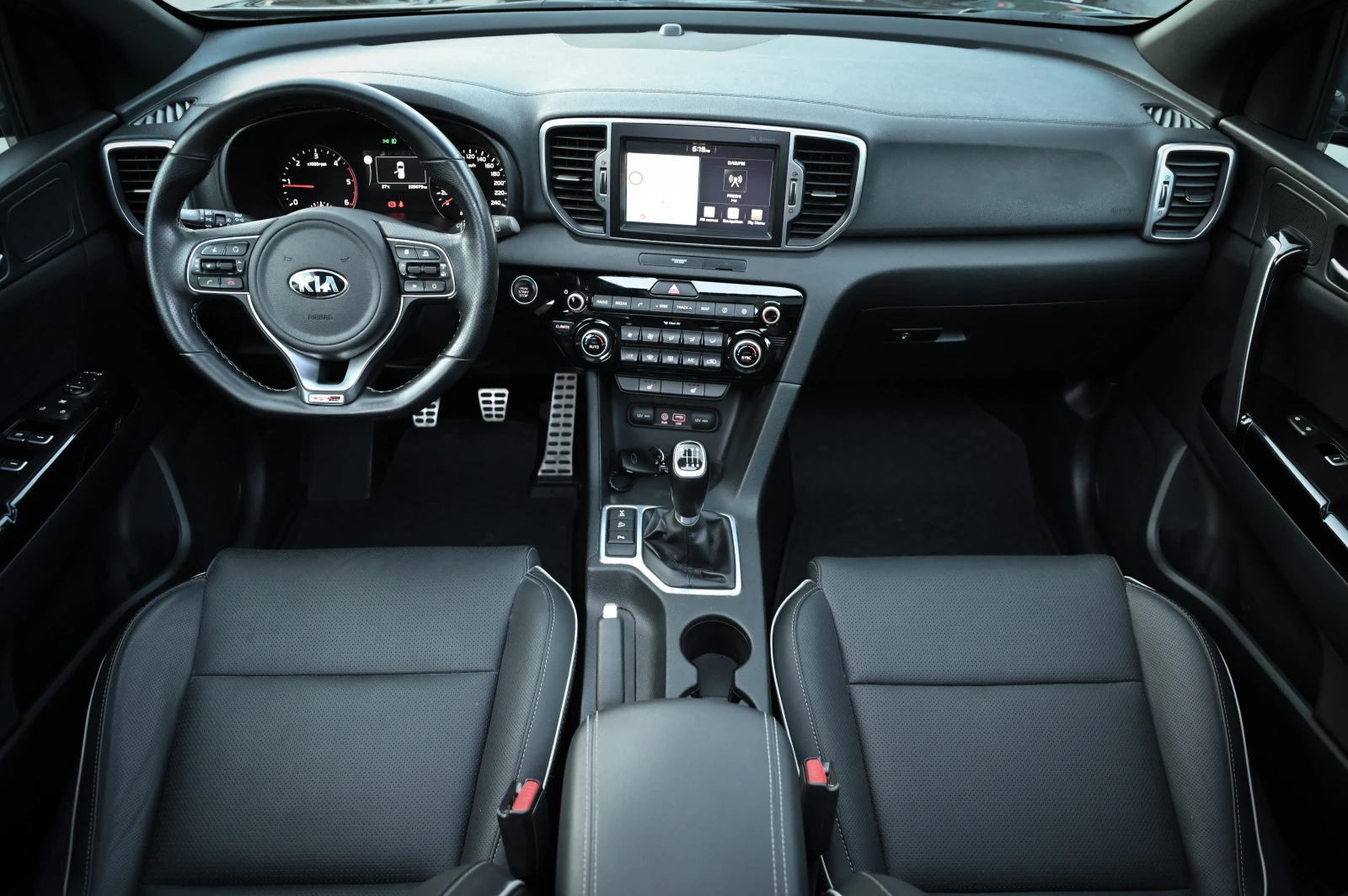 Kia Sportage 2.0CRDI/4x4/ GT-line, снимка 10 - Автомобили и джипове - 56001725
