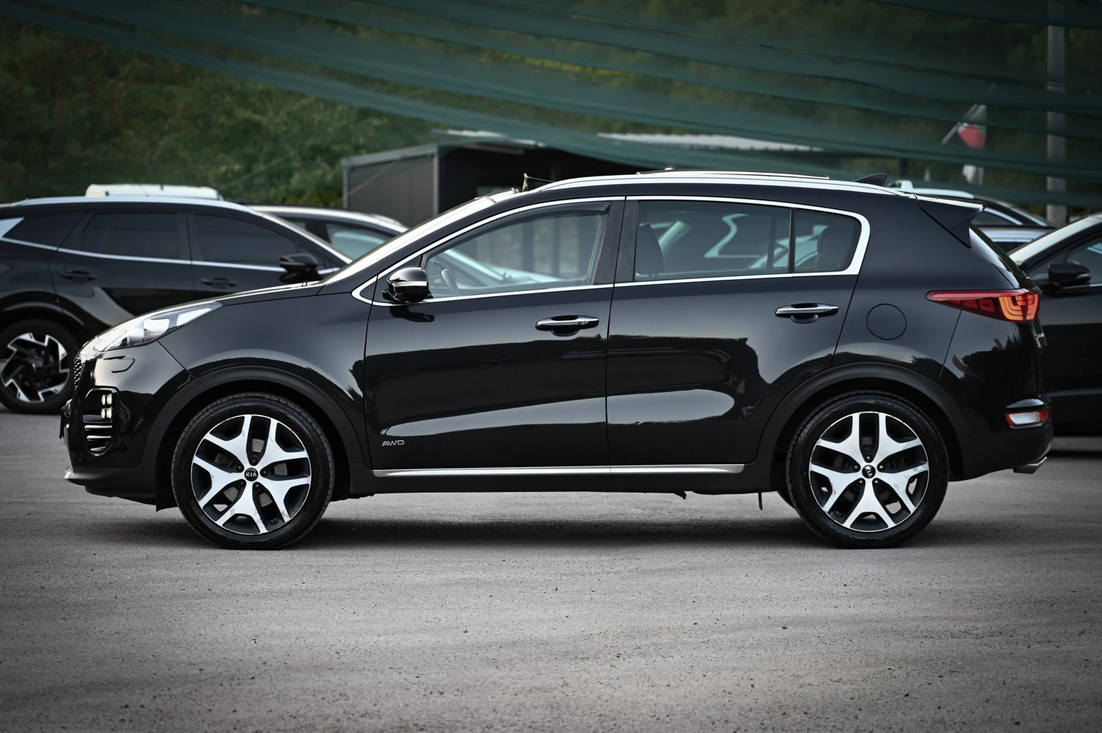 Kia Sportage 2.0CRDI/4x4/ GT-line, снимка 2 - Автомобили и джипове - 56001725