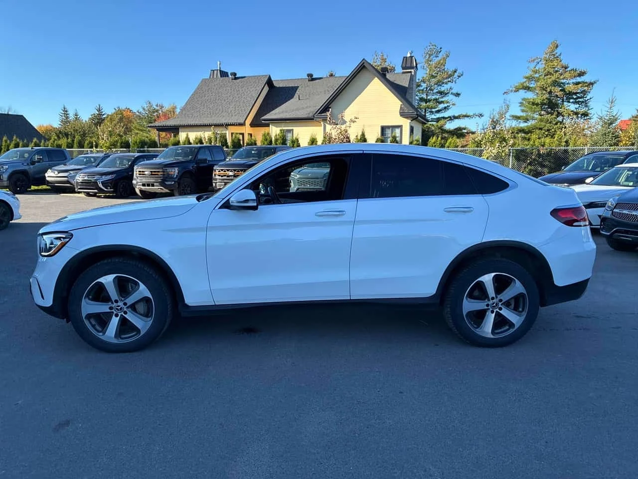 Mercedes-Benz GLC 300  CARFAX / ���� �� ������ / ���� �� �������� | Mobile.bg � ����������� 3