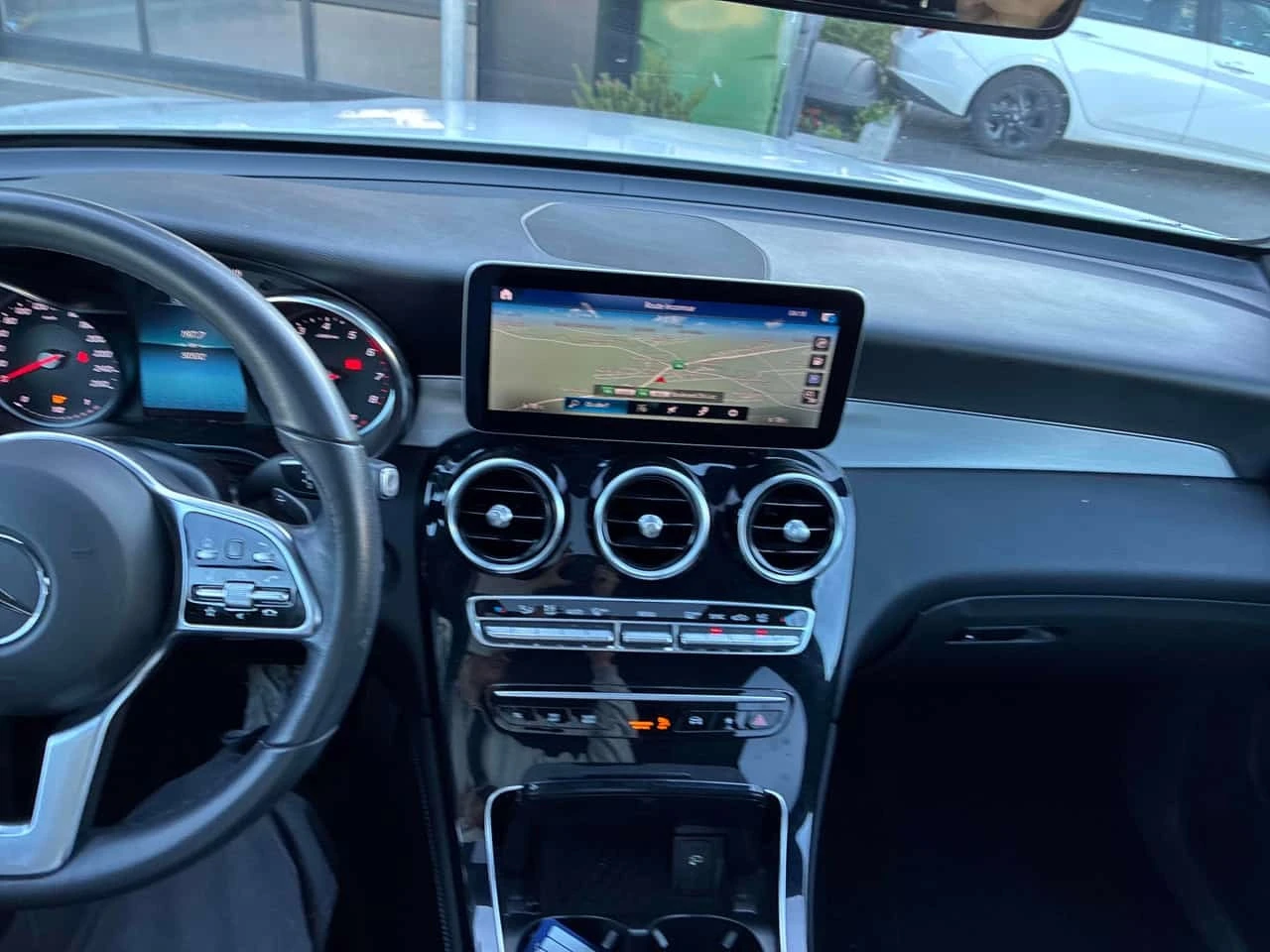 Mercedes-Benz GLC 300  CARFAX / ���� �� ������ / ���� �� �������� | Mobile.bg � ����������� 9