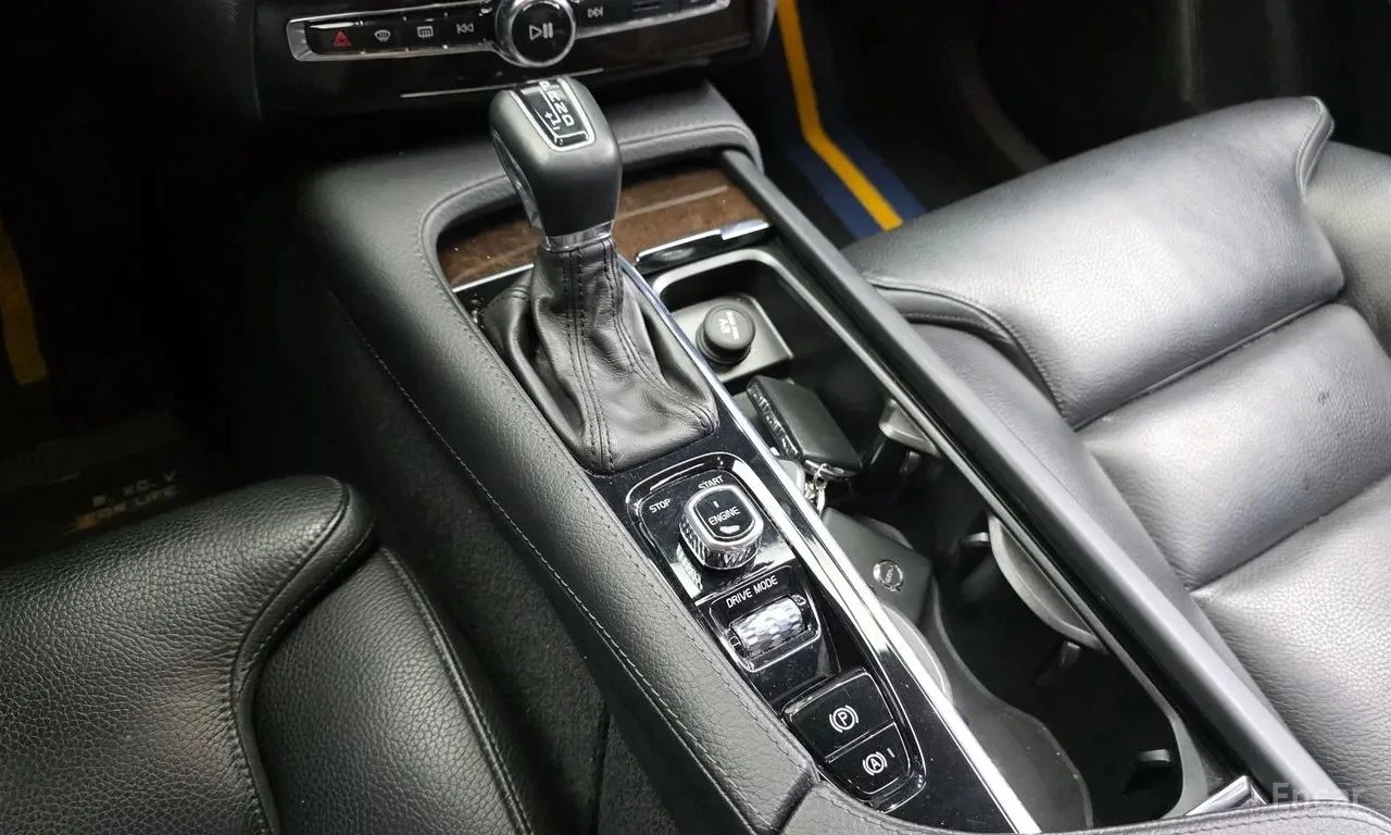 Volvo Xc90, снимка 11 - Автомобили и джипове - 56706079
