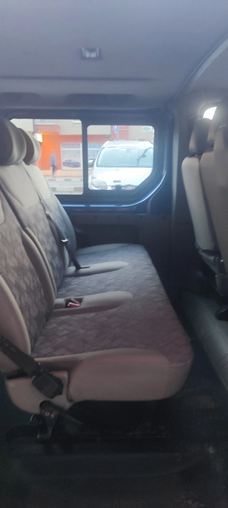 Opel Vivaro 1.9 DTI, снимка 5 - Бусове и автобуси - 44438092