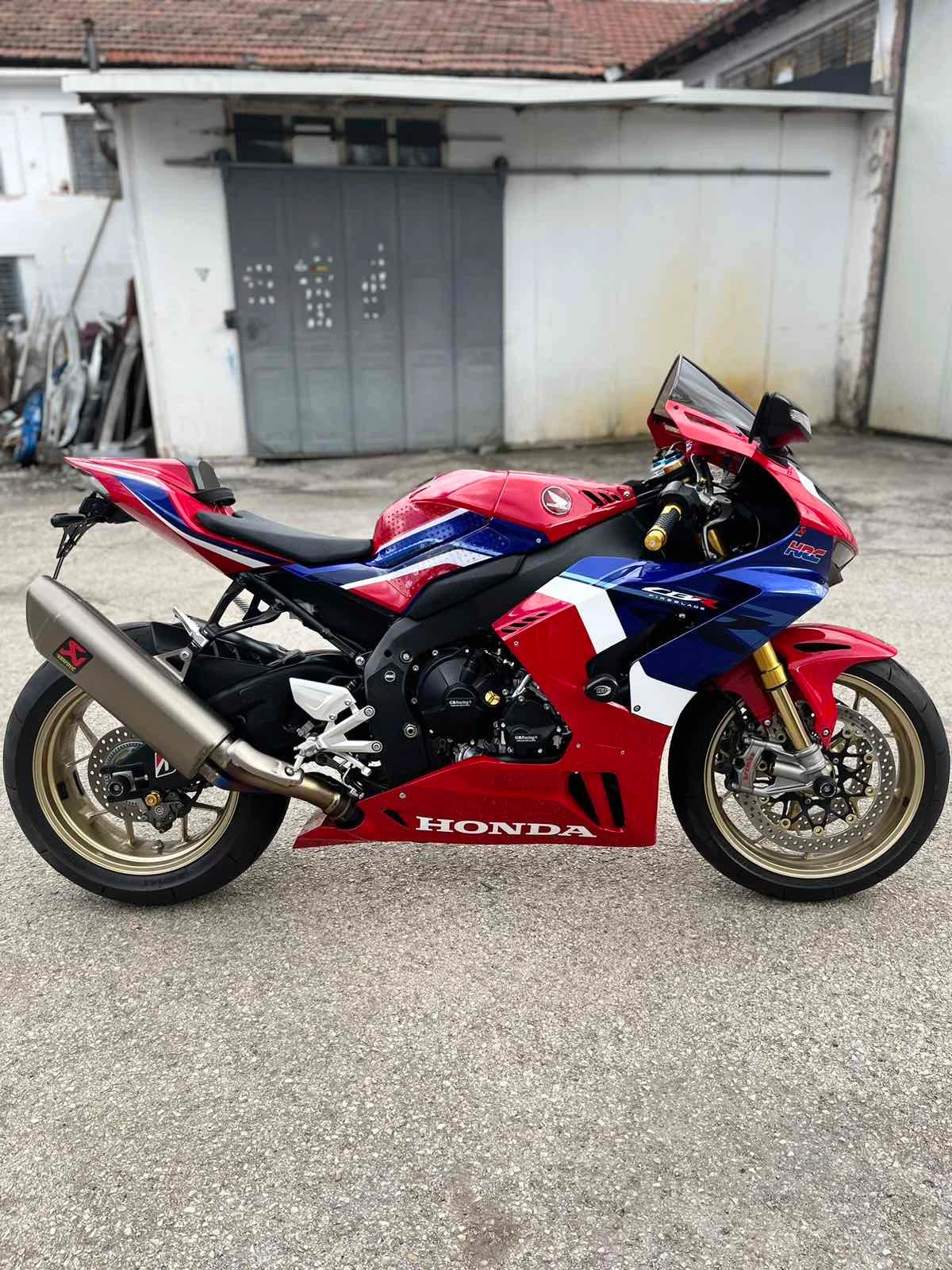 Honda Cbr Honda CBR 1000RR-R SP - изображение 4