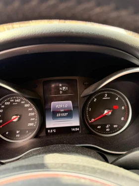 Mercedes-Benz C 200 Седан, снимка 11