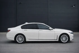 BMW 750 xDrive | В Гаранция | Full Екстри, снимка 8