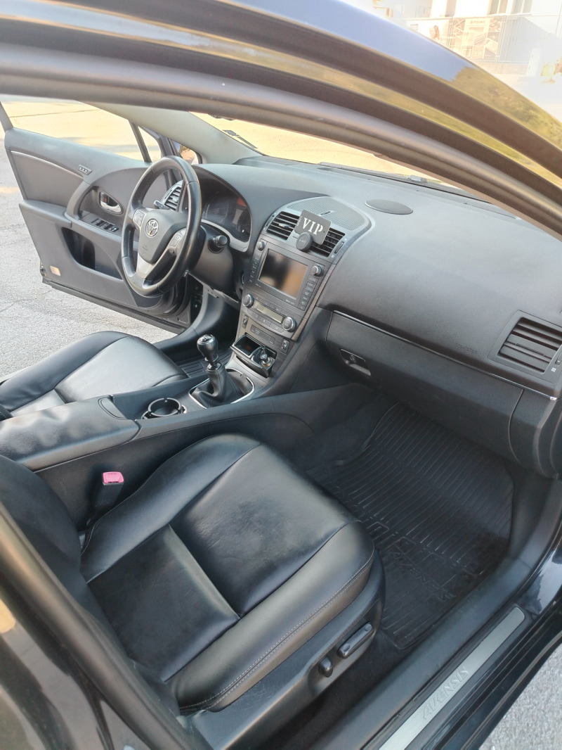 Toyota Avensis 2.2 D-CAT, снимка 4 - Автомобили и джипове - 46118449