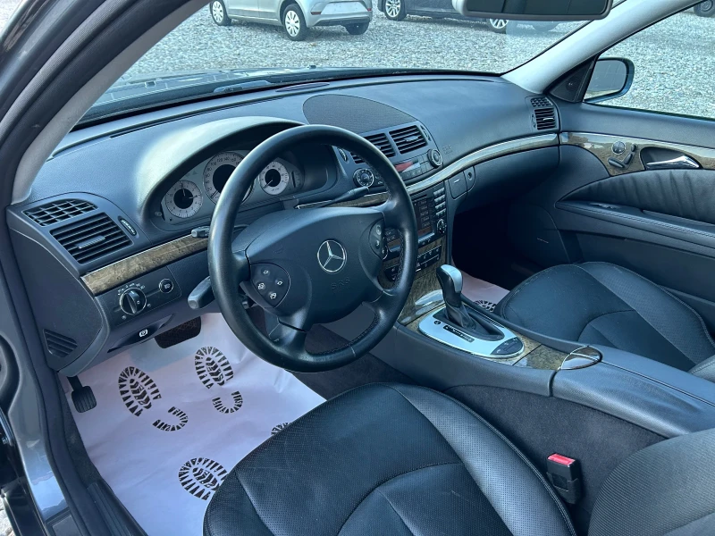 Mercedes-Benz E 500 E500 4 MATIC , снимка 10 - Автомобили и джипове - 48801167