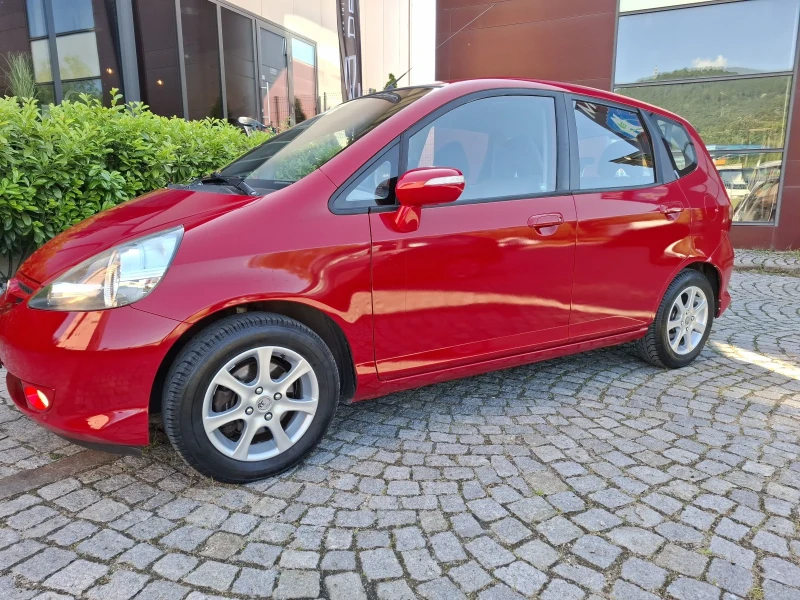 Honda Jazz 1.4i ПЕРФЕКТНА! КАТО НОВА! КЛИМАТРОНИК!, снимка 2 - Автомобили и джипове - 50568056