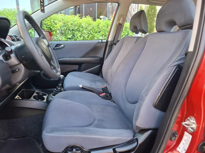 Honda Jazz 1.4i ПЕРФЕКТНА! КАТО НОВА! КЛИМАТРОНИК!, снимка 9 - Автомобили и джипове - 50568056