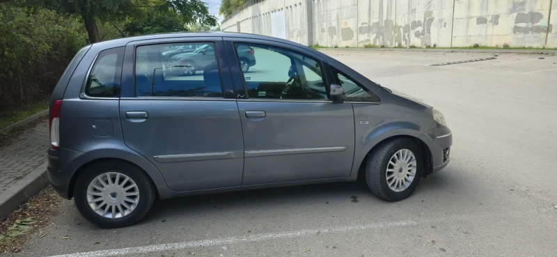 Lancia Musa, снимка 2 - Автомобили и джипове - 52040339