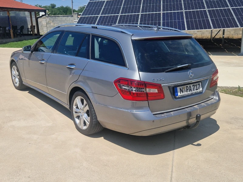 Mercedes-Benz E 220 BlueEfficiency, снимка 5 - Автомобили и джипове - 52202550
