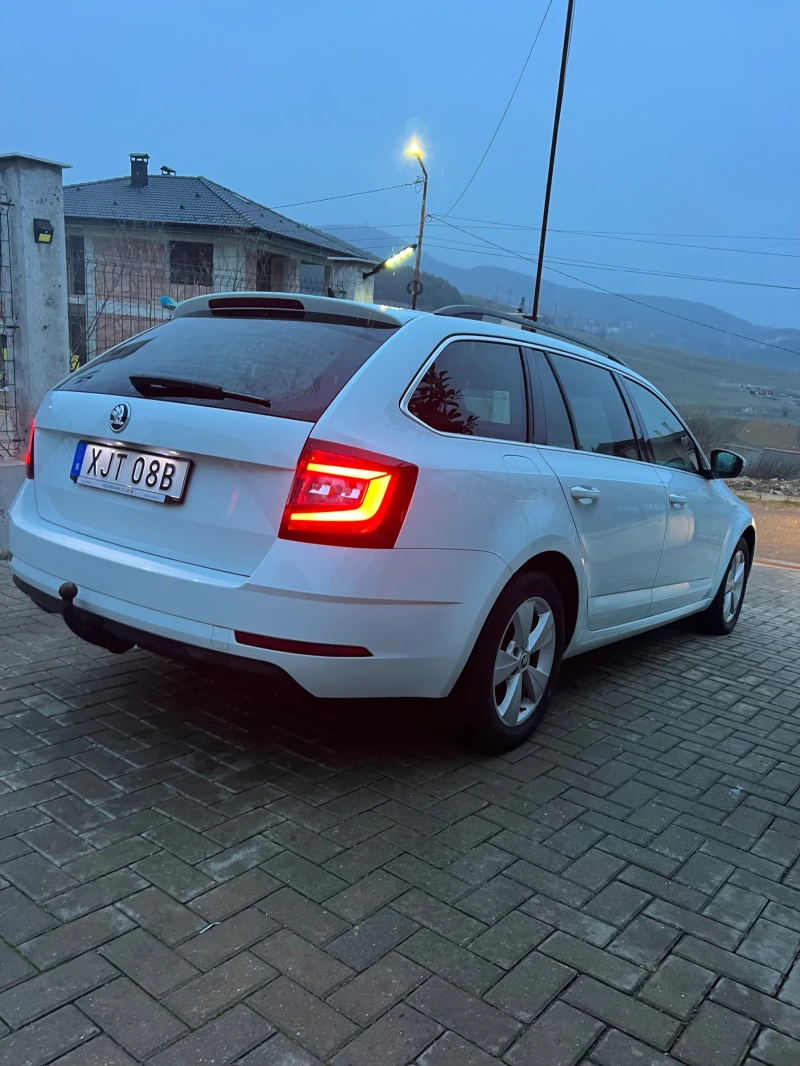 Skoda Octavia Skoda Octavia (комби) CNC 1.5, снимка 4 - Автомобили и джипове - 53180532