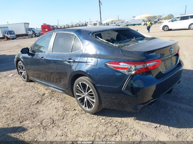 Toyota Camry 2.5l Se, снимка 3 - Автомобили и джипове - 53335780