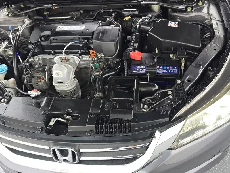 Honda Accord 2.4 Бензин, снимка 14 - Автомобили и джипове - 55568751