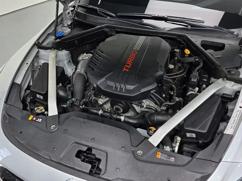 Kia Stinger 3.3 AWD GT - САМО 30% АВАНС, снимка 6 - Автомобили и джипове - 55998794