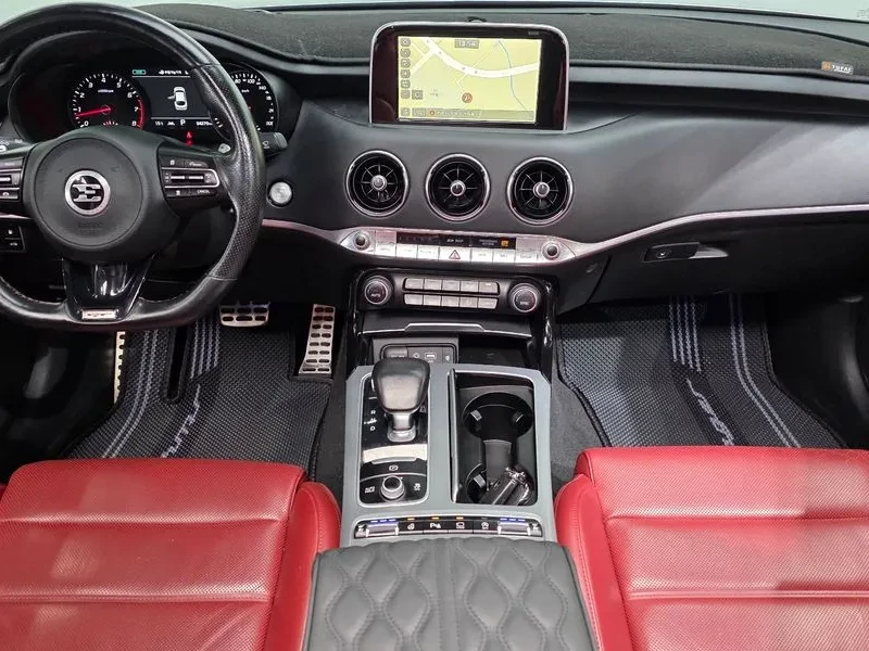 Kia Stinger 3.3 AWD GT - САМО 30% АВАНС, снимка 7 - Автомобили и джипове - 55998794