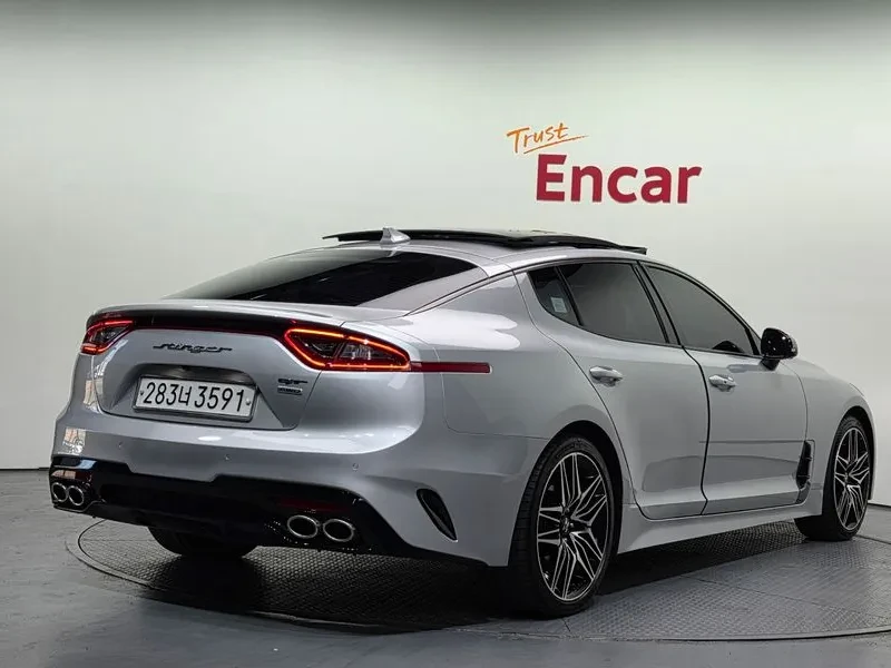 Kia Stinger 3.3 AWD GT - САМО 30% АВАНС, снимка 2 - Автомобили и джипове - 55998794
