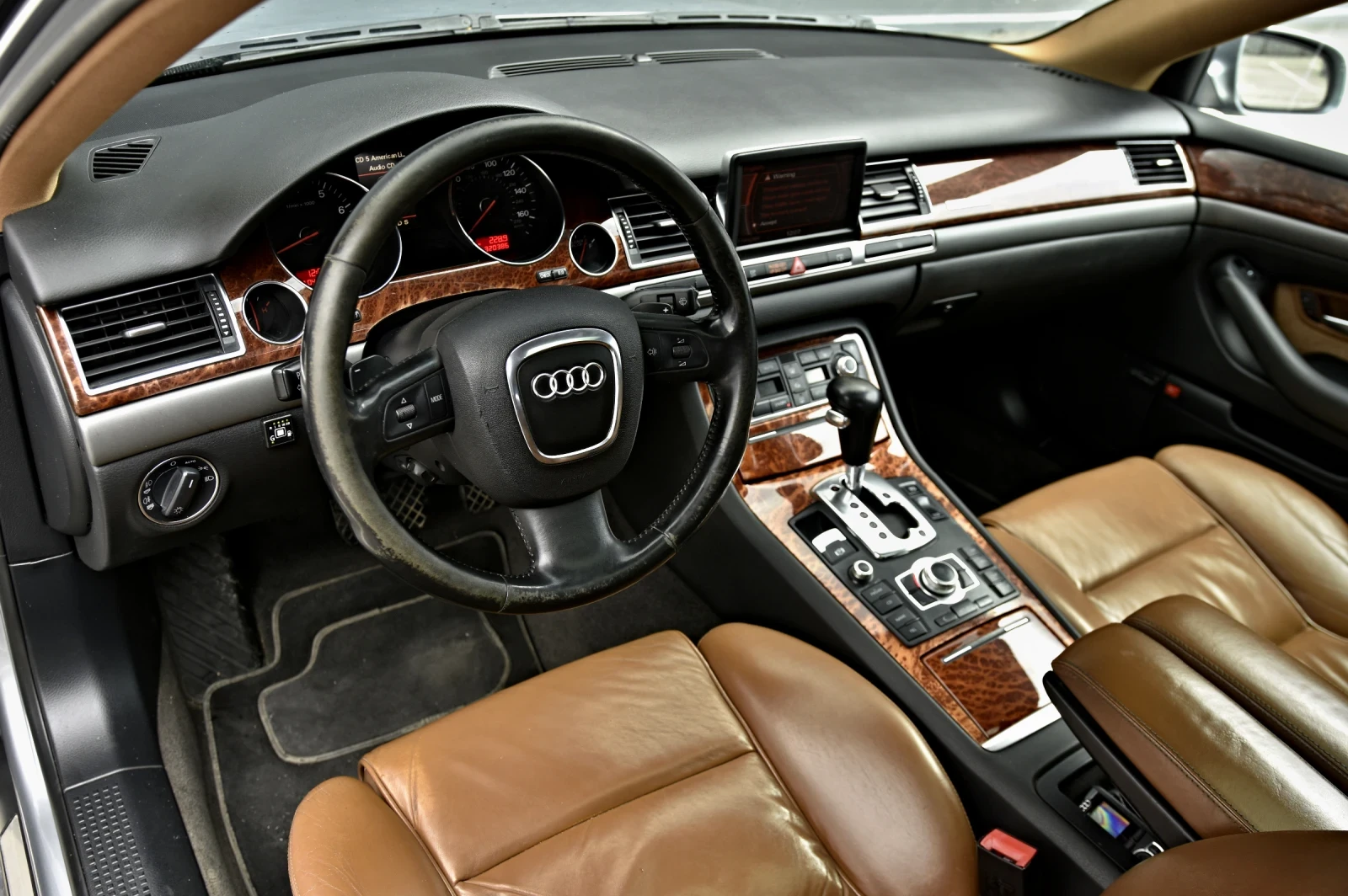 Audi A8 4.2 Газ - изображение 9
