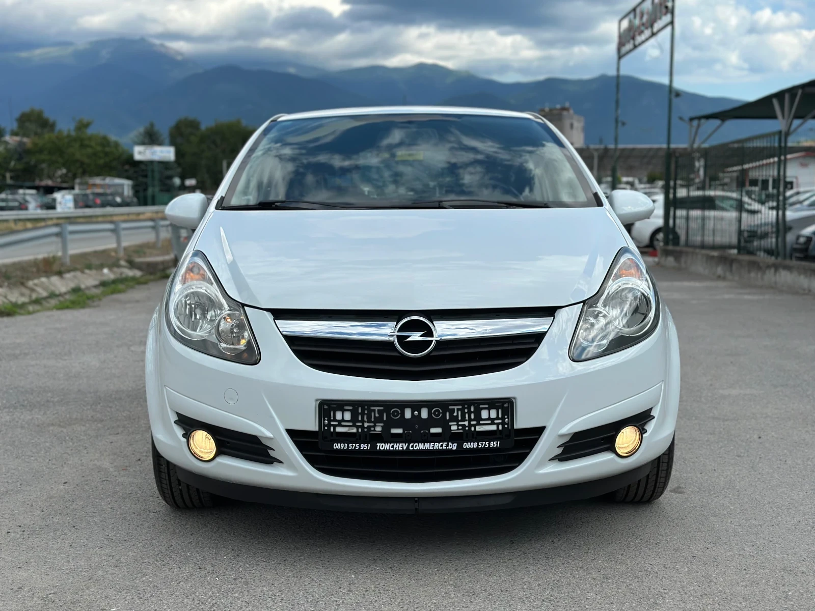 Opel Corsa 1.2i-TOP-145.000km-111-OPEL-KLIMATIK-NEW-NEW-NEW - изображение 2