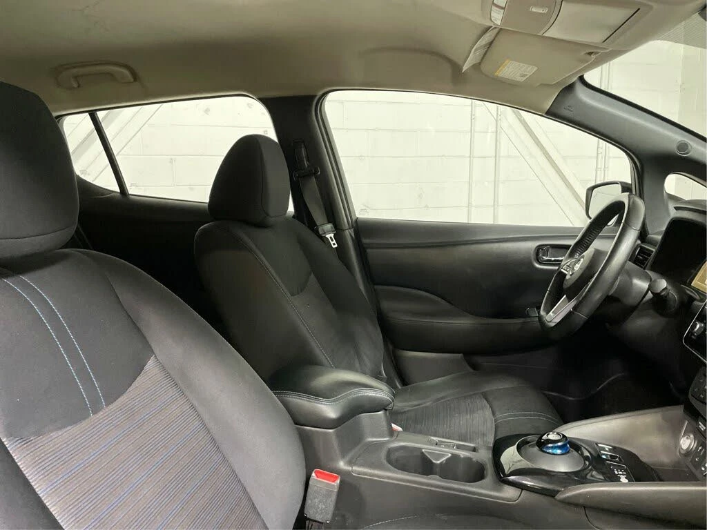 Nissan Leaf  *  *    *   *  | Mobile.bg   15