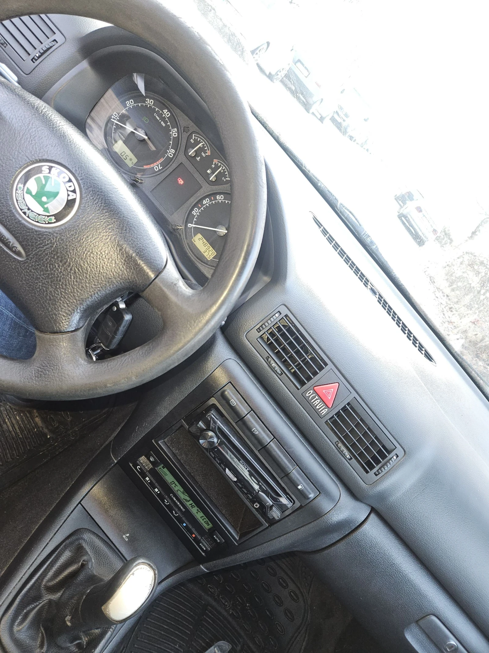 Skoda Octavia 1.8T 4X4 - изображение 7