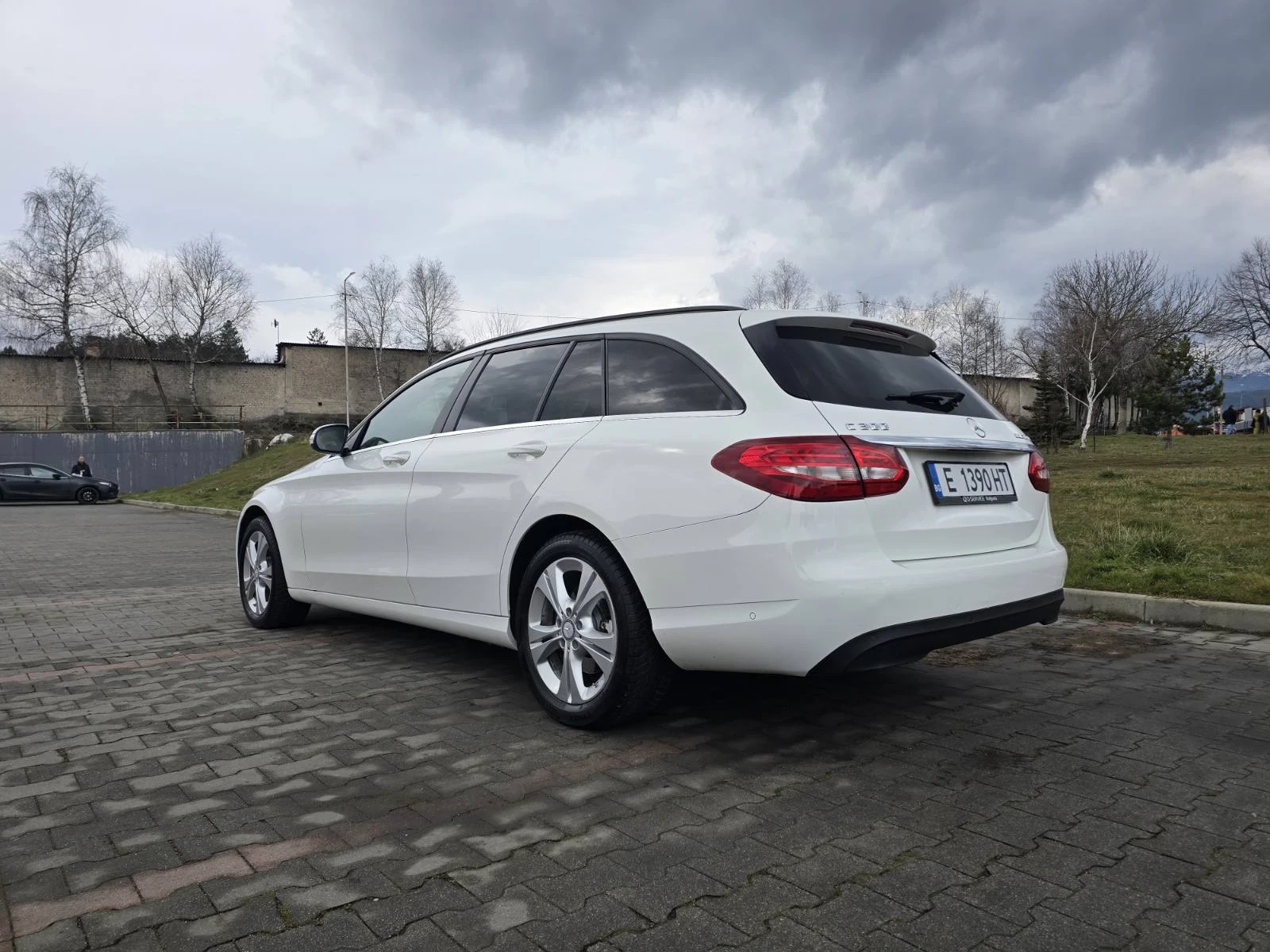 Mercedes-Benz C 300 Hybrid - изображение 4