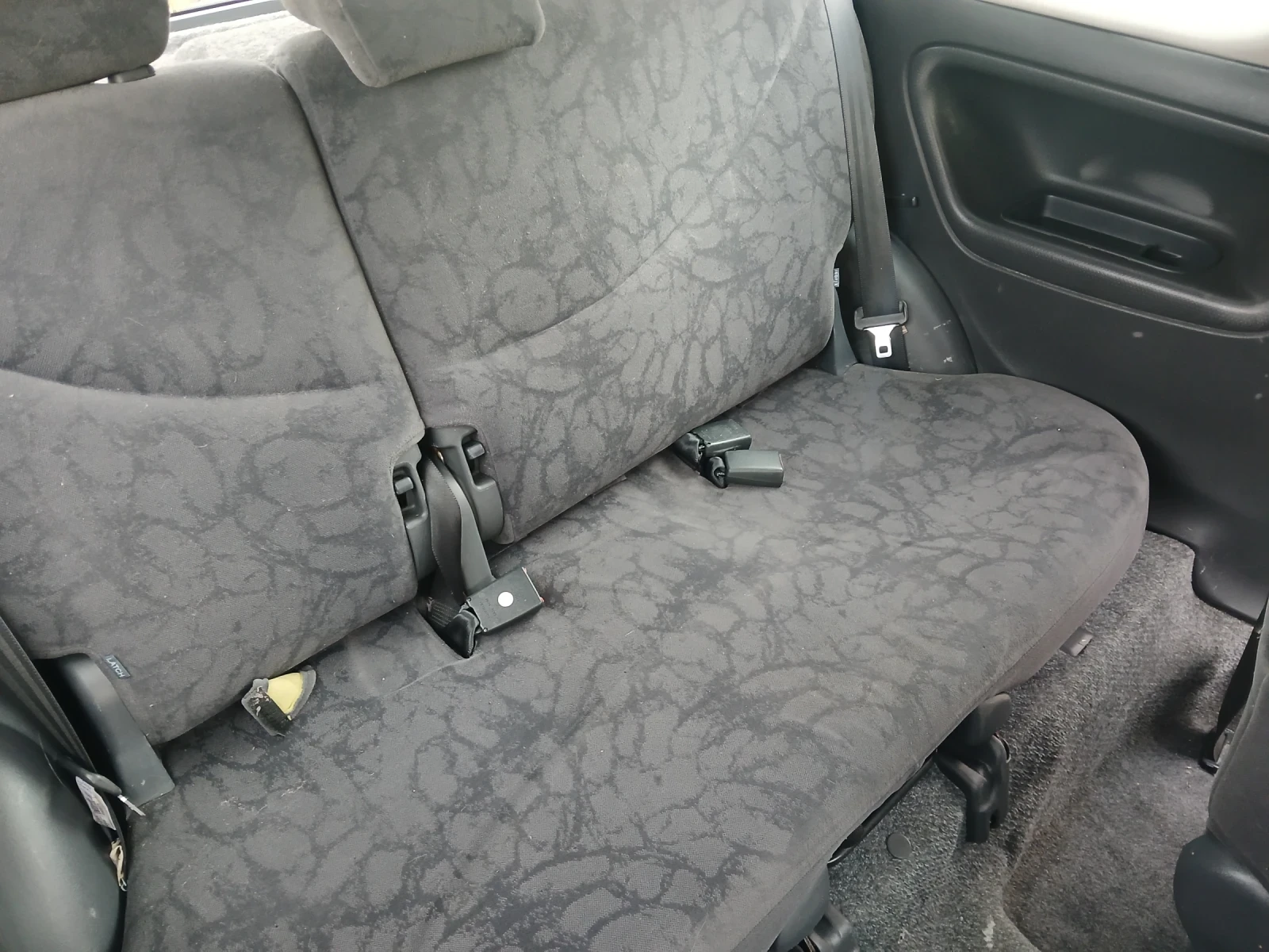 Toyota Yaris  - изображение 5