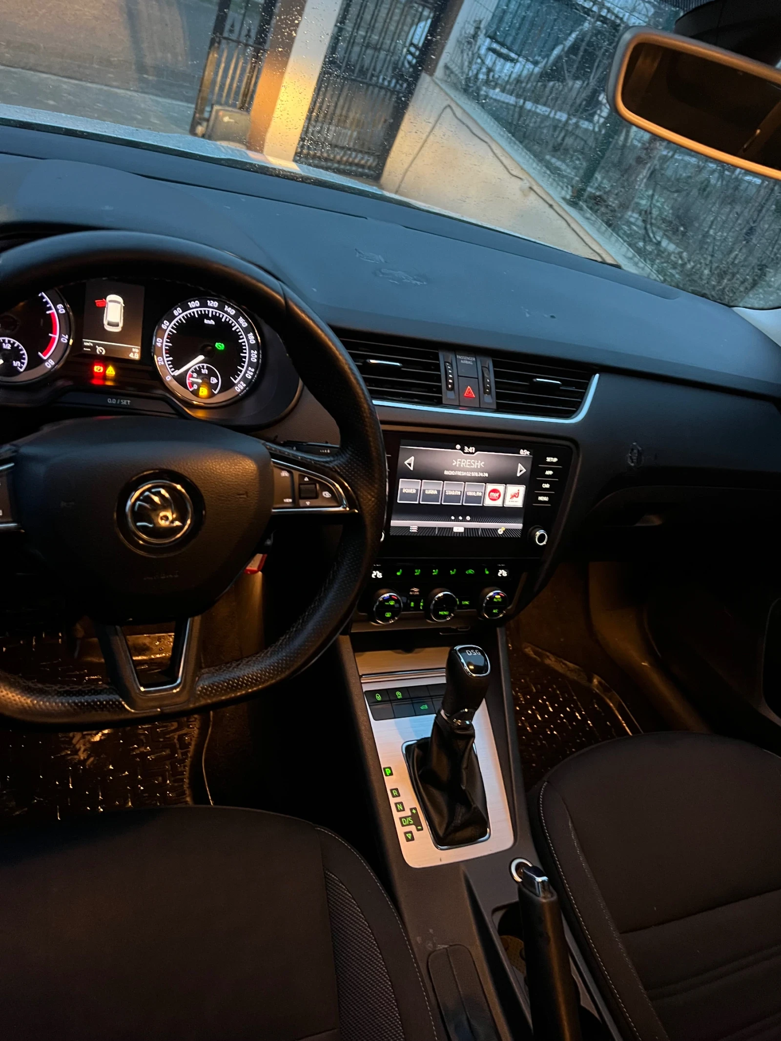 Skoda Octavia Skoda Octavia (комби) CNC 1.5 - изображение 9