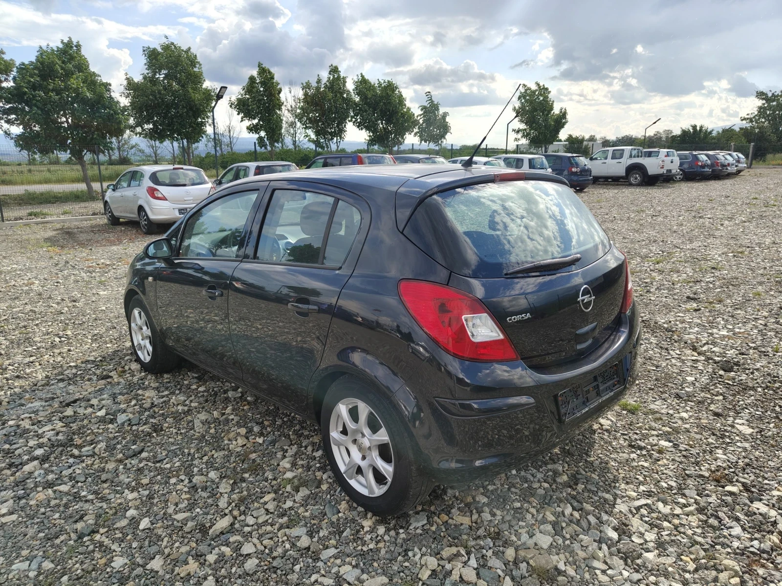 Opel Corsa 1.2i 80, снимка 4 - Автомобили и джипове - 53292483