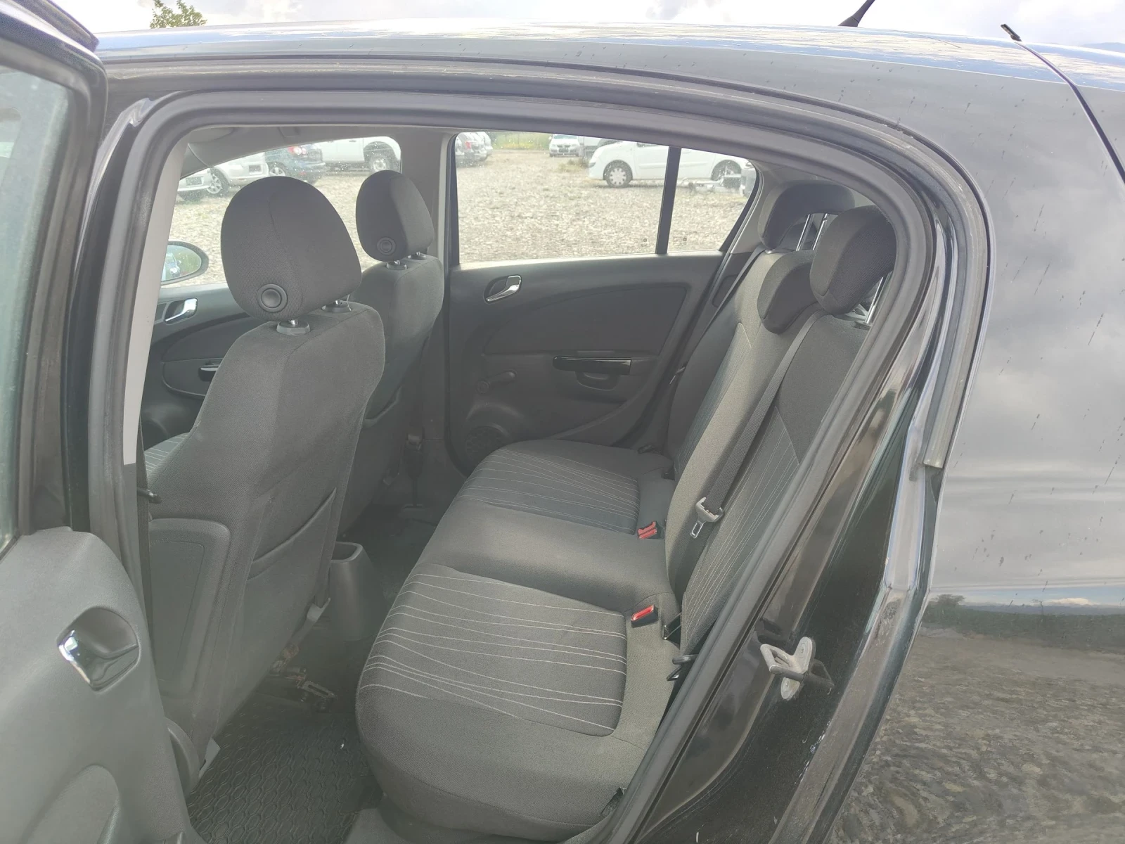Opel Corsa 1.2i 80, снимка 15 - Автомобили и джипове - 53292483
