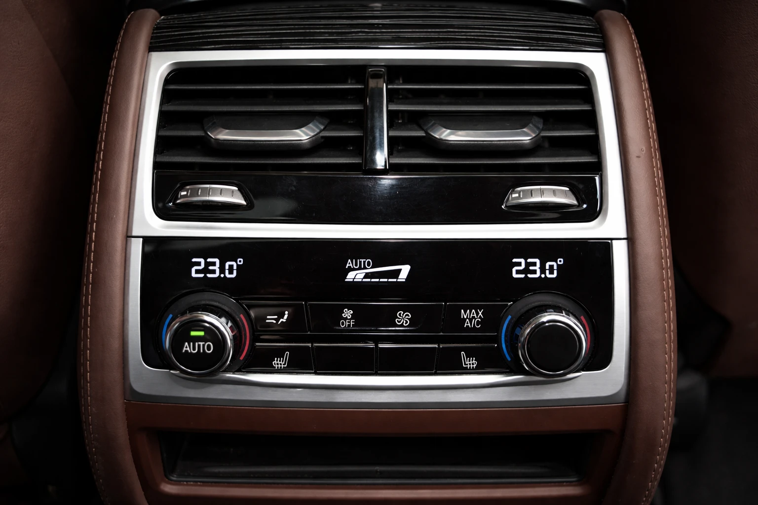 BMW 750 xDrive | � �������� | Full ������ | Mobile.bg � ����������� 16