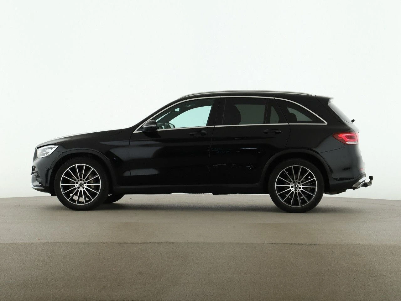 Mercedes-Benz GLC 200 D 4Matic - изображение 2