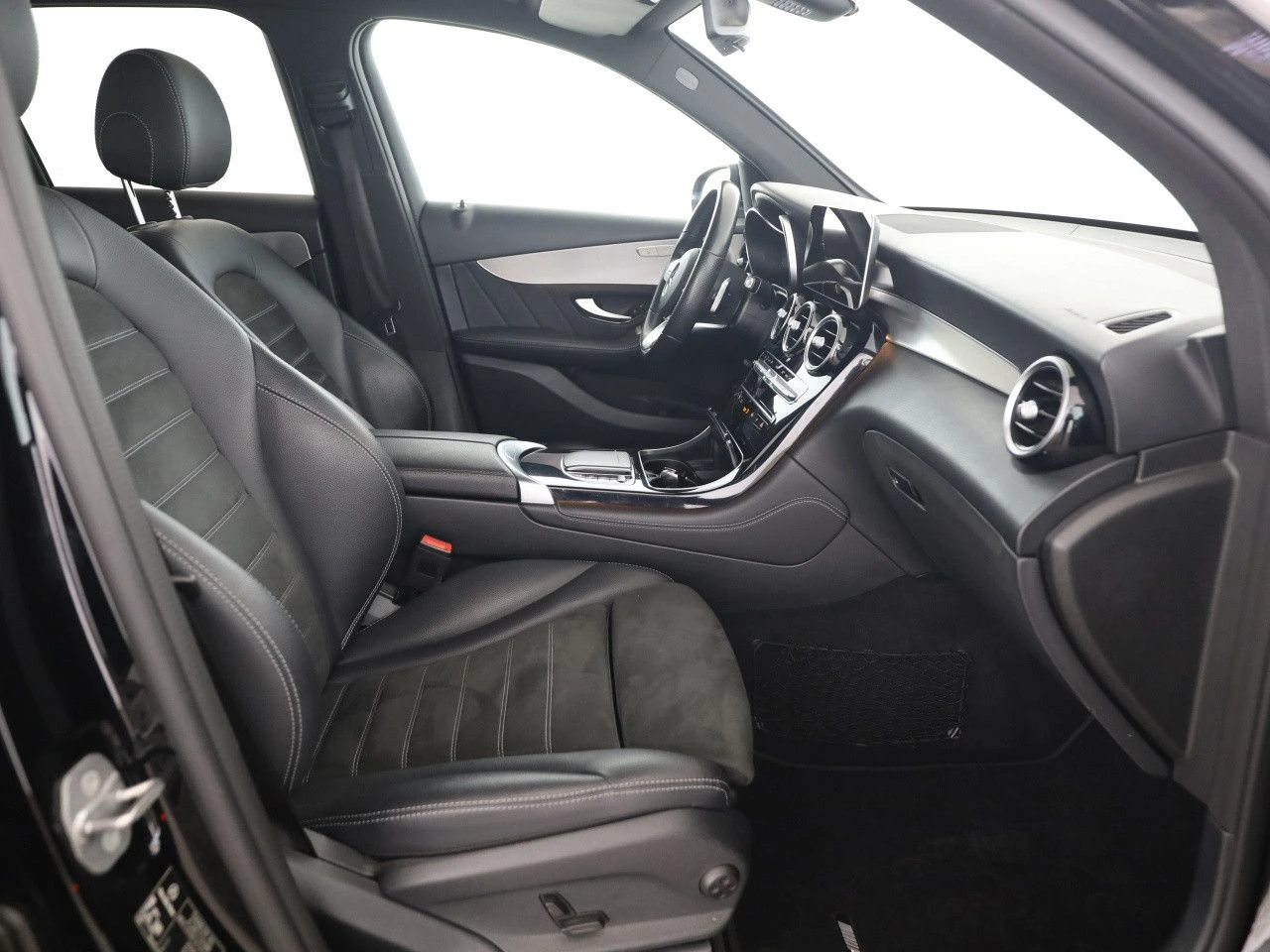 Mercedes-Benz GLC 200 D 4Matic - изображение 8