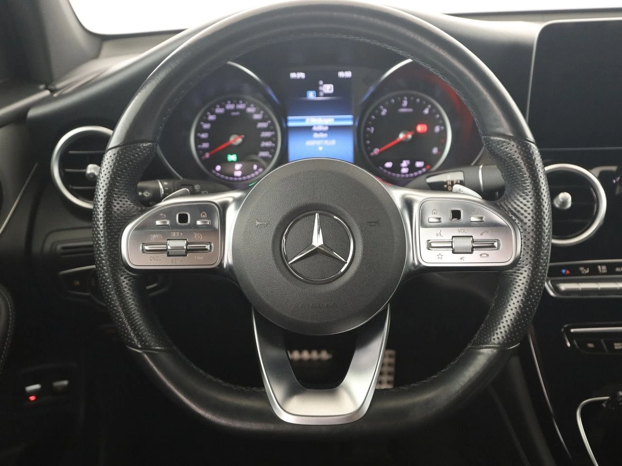 Mercedes-Benz GLC 200 D 4Matic - изображение 9