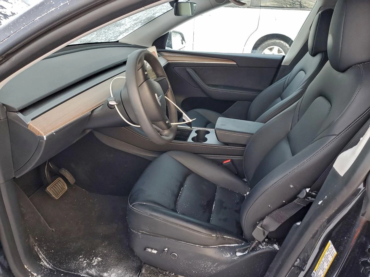 Tesla Model Y Long Range AWD 425кс, снимка 7 - Автомобили и джипове - 53903374