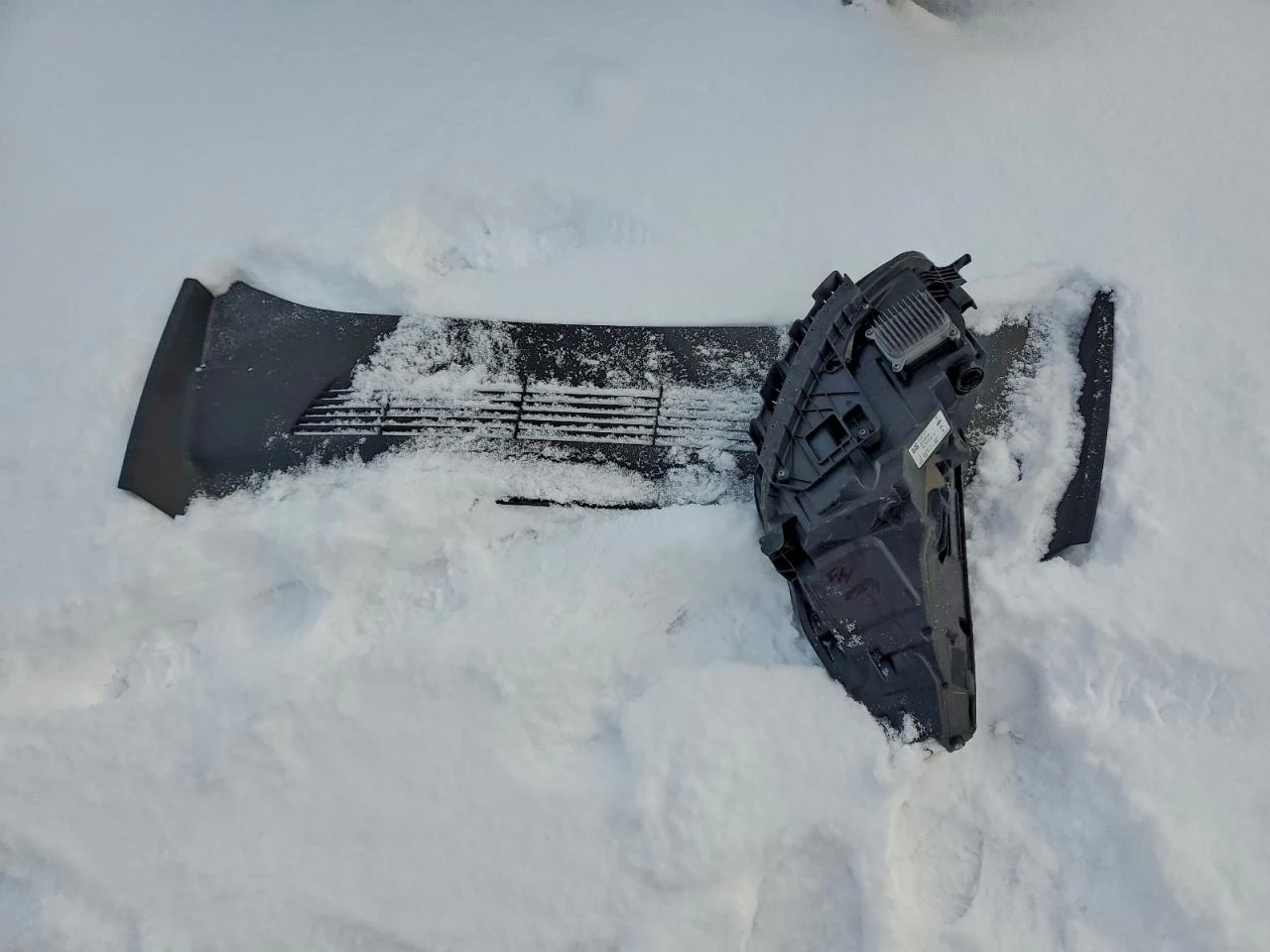 Tesla Model Y Long Range AWD 425кс, снимка 13 - Автомобили и джипове - 53903374