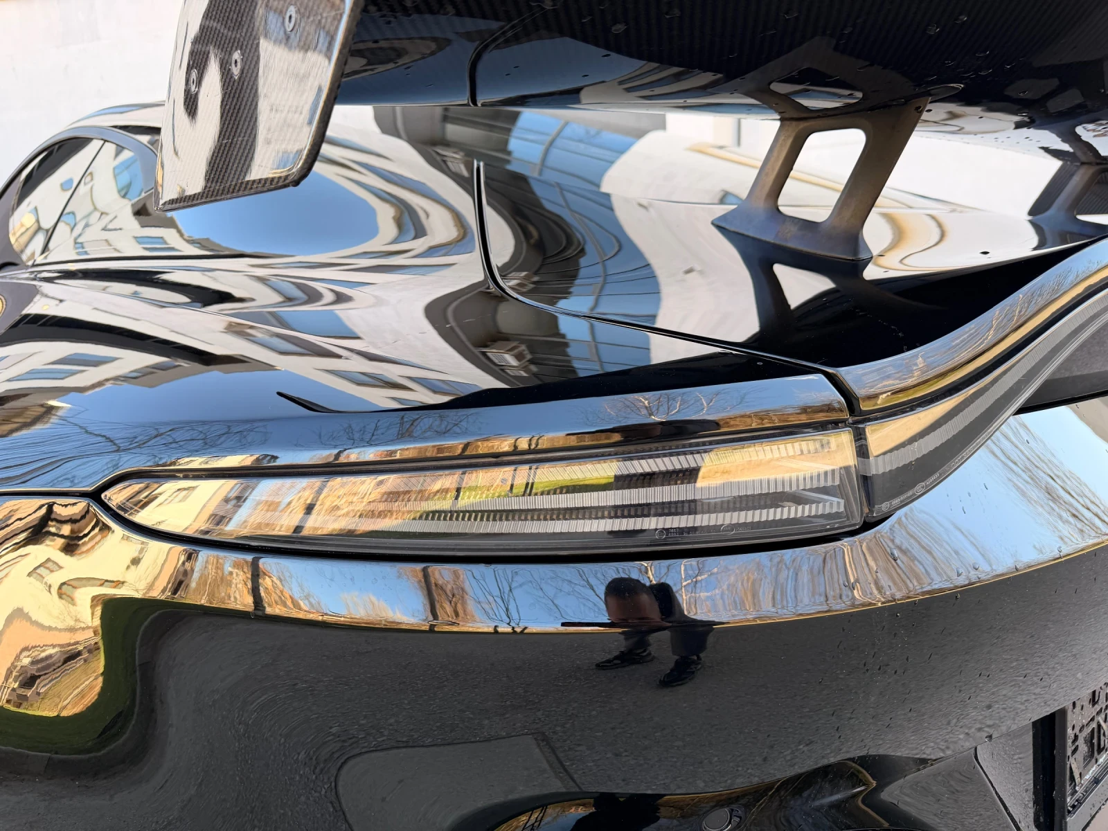 Aston Martin V8 Vantage F1 EDITION, снимка 15 - Автомобили и джипове - 54140144