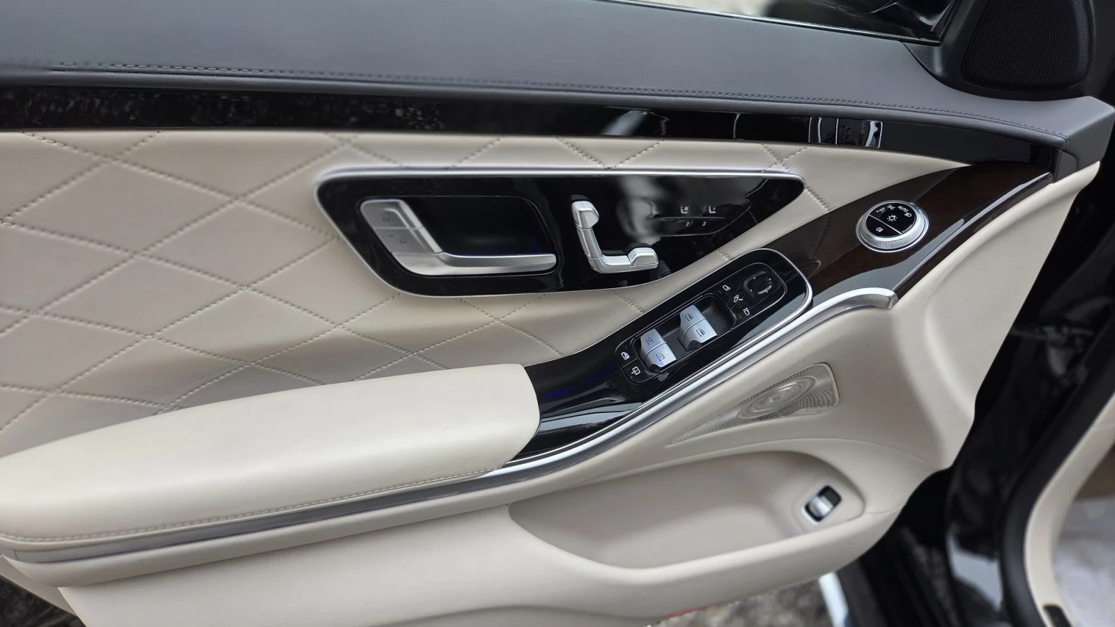Mercedes-Benz S 400 D LONG 4Matic AMG PPF FIRST CLASS DIGITAL Light, снимка 17 - Автомобили и джипове - 56650552