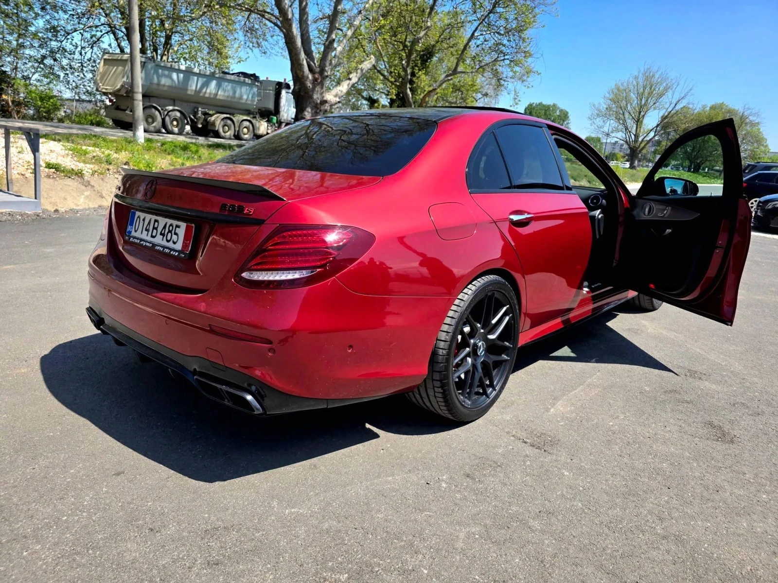 Mercedes-Benz E 63 AMG S V8 BITURBO ПАНО BURM HUD 360 ЛИЗИНГ 100%, снимка 4 - Автомобили и джипове - 54413265