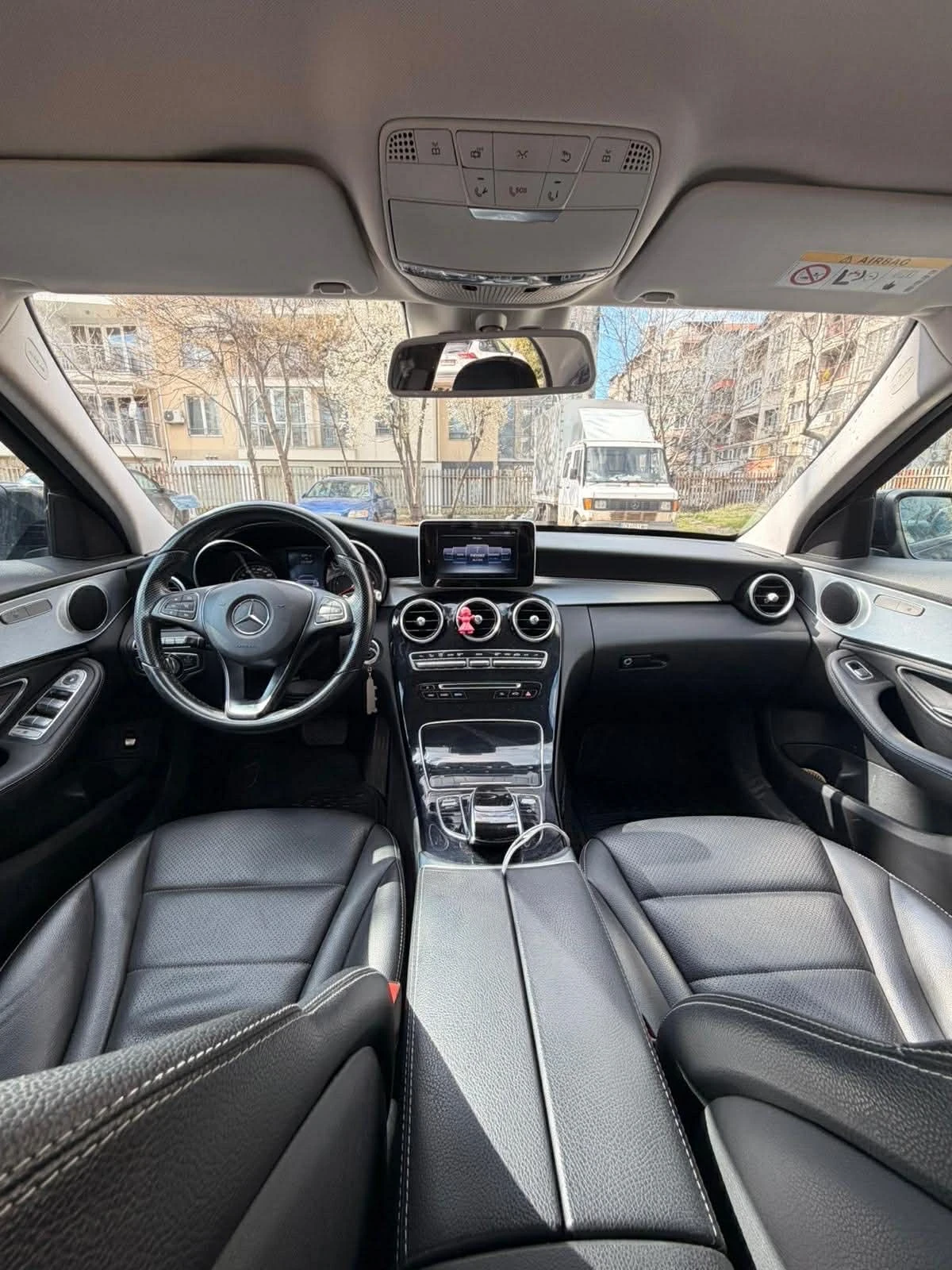Mercedes-Benz C 200 Седан, снимка 10 - Автомобили и джипове - 54491176