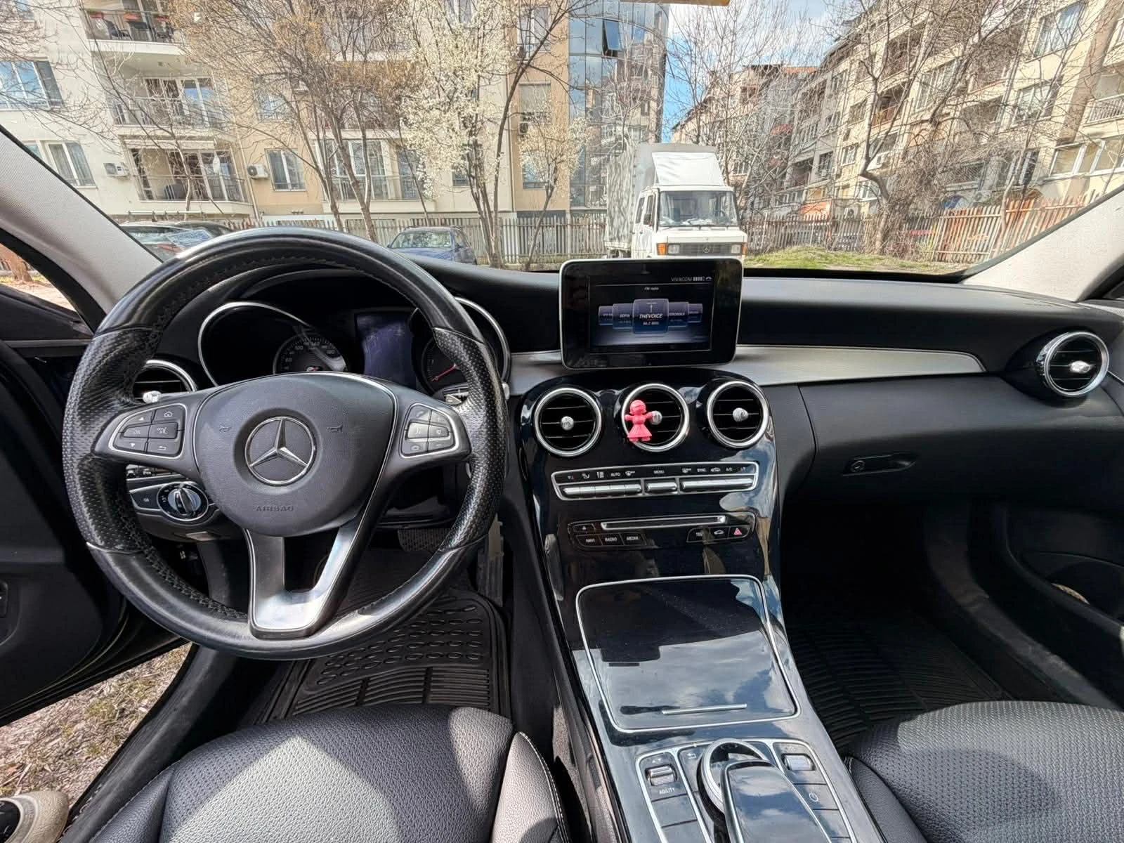 Mercedes-Benz C 200 Седан, снимка 7 - Автомобили и джипове - 54491176