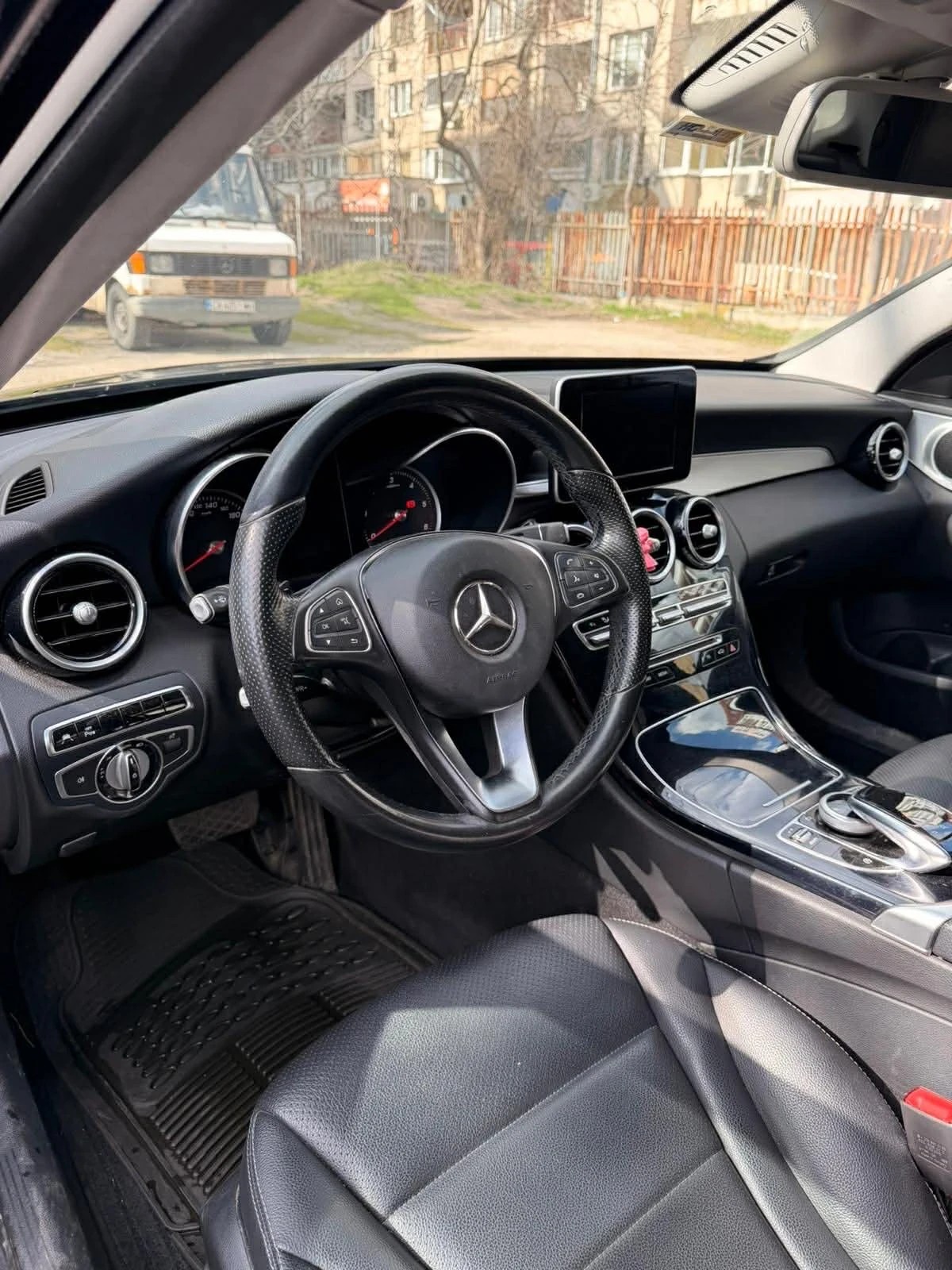 Mercedes-Benz C 200 Седан, снимка 8 - Автомобили и джипове - 54491176