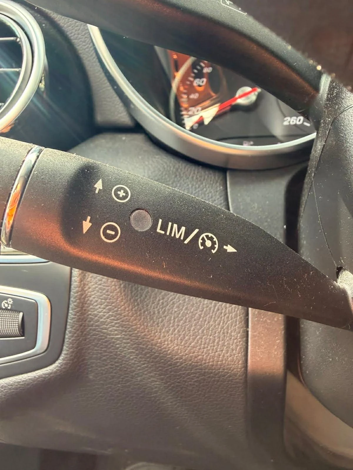 Mercedes-Benz C 200 Седан, снимка 13 - Автомобили и джипове - 54491176