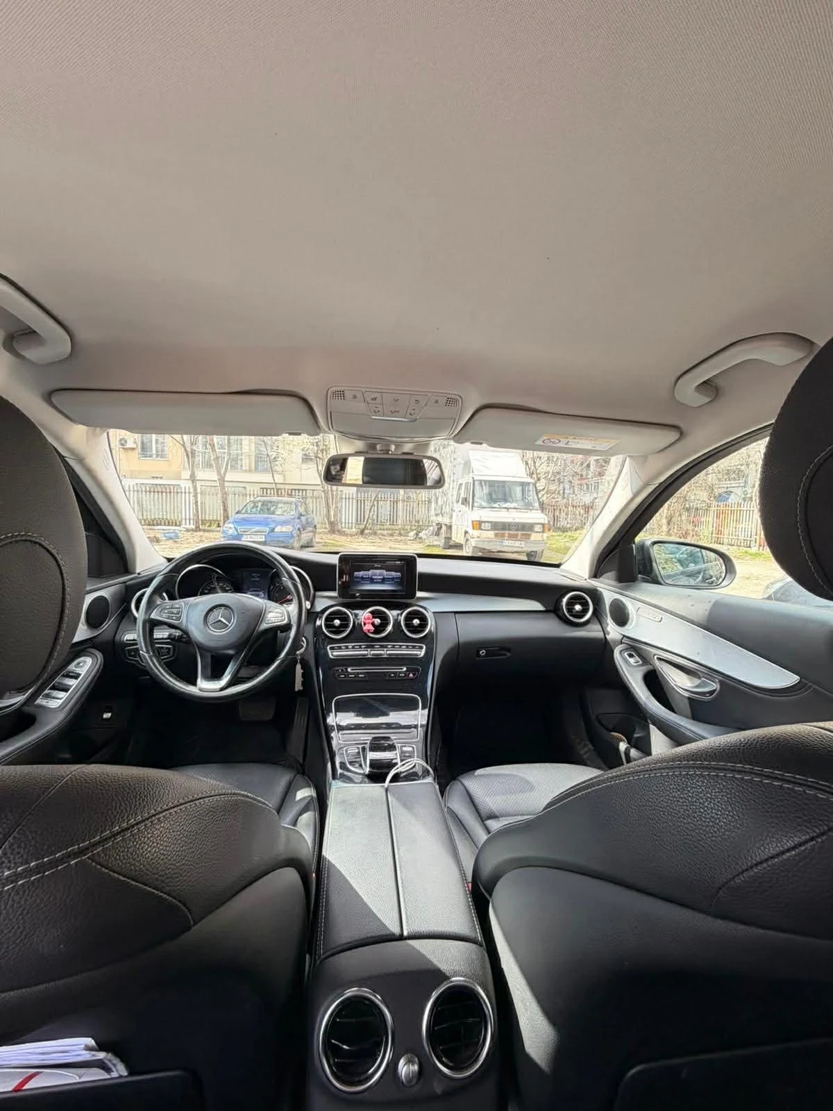 Mercedes-Benz C 200 Седан, снимка 12 - Автомобили и джипове - 54491176